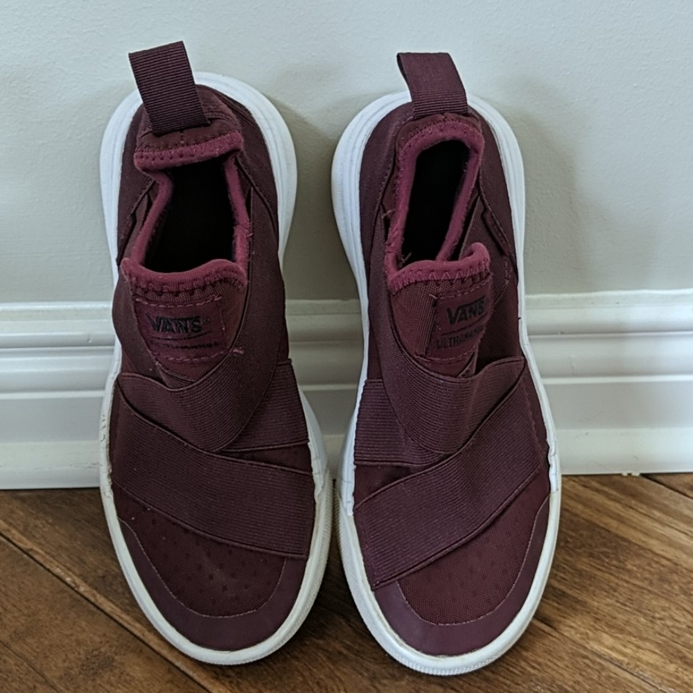 Vans burgundy elastic slip on